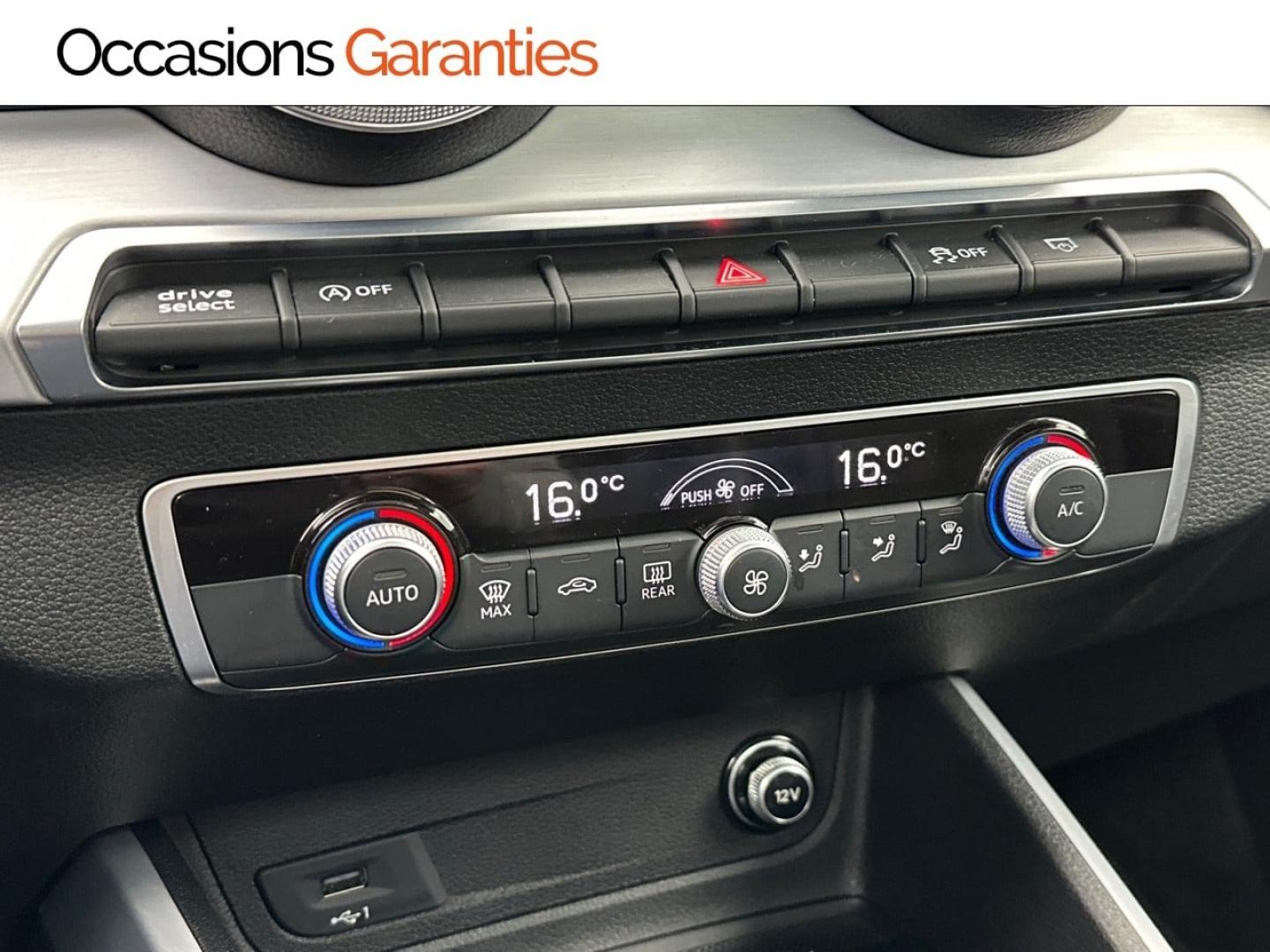 Voitures occasions Audi Q2 S line Paris