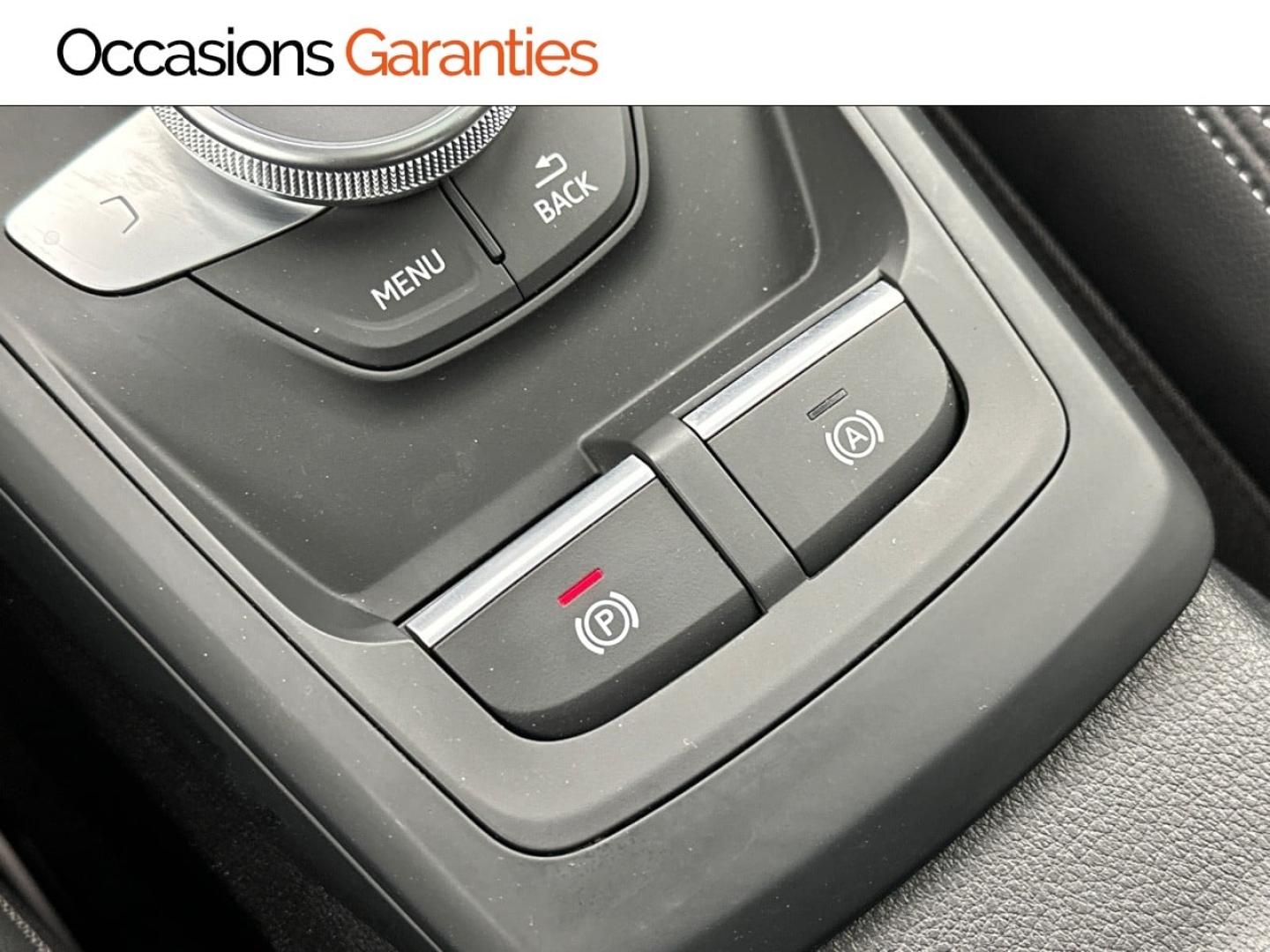Voitures occasions Audi Q2 S line Paris