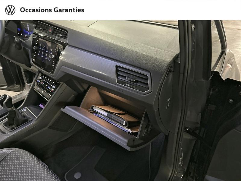 Voitures occasions VOLKSWAGEN TOURAN Active Paris