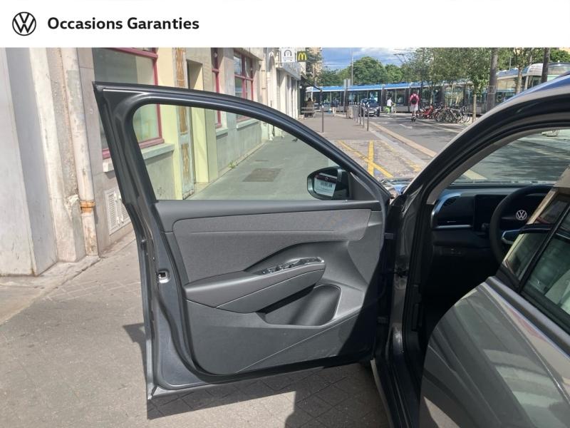Voitures occasions VOLKSWAGEN T-ROC Life Paris