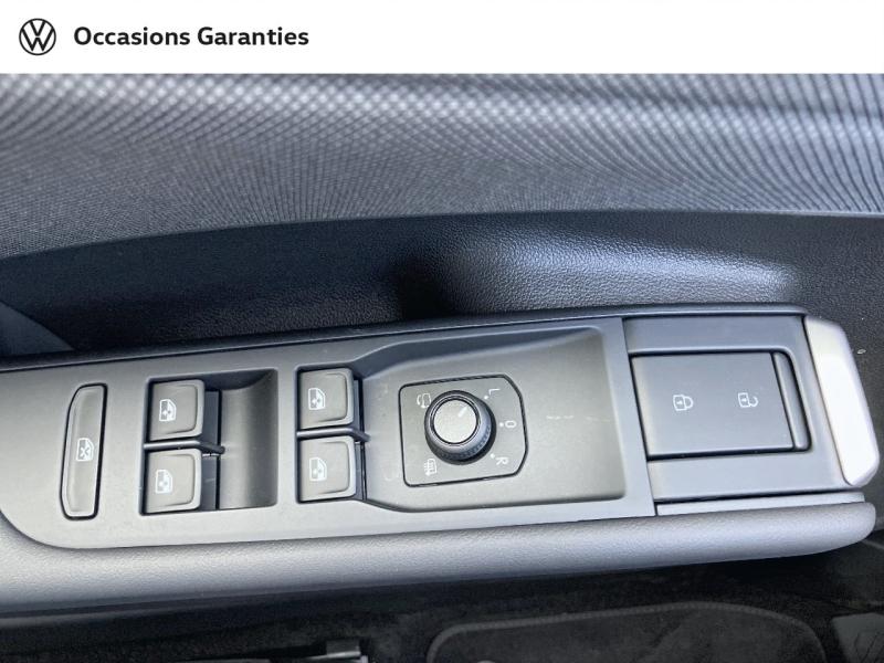 Voitures occasions VOLKSWAGEN T-ROC Life Paris