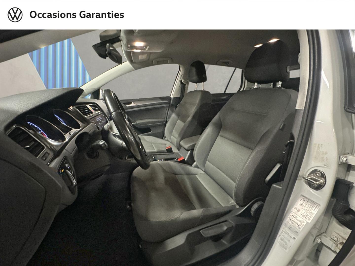 Voitures occasions VOLKSWAGEN GOLF First Edition Paris