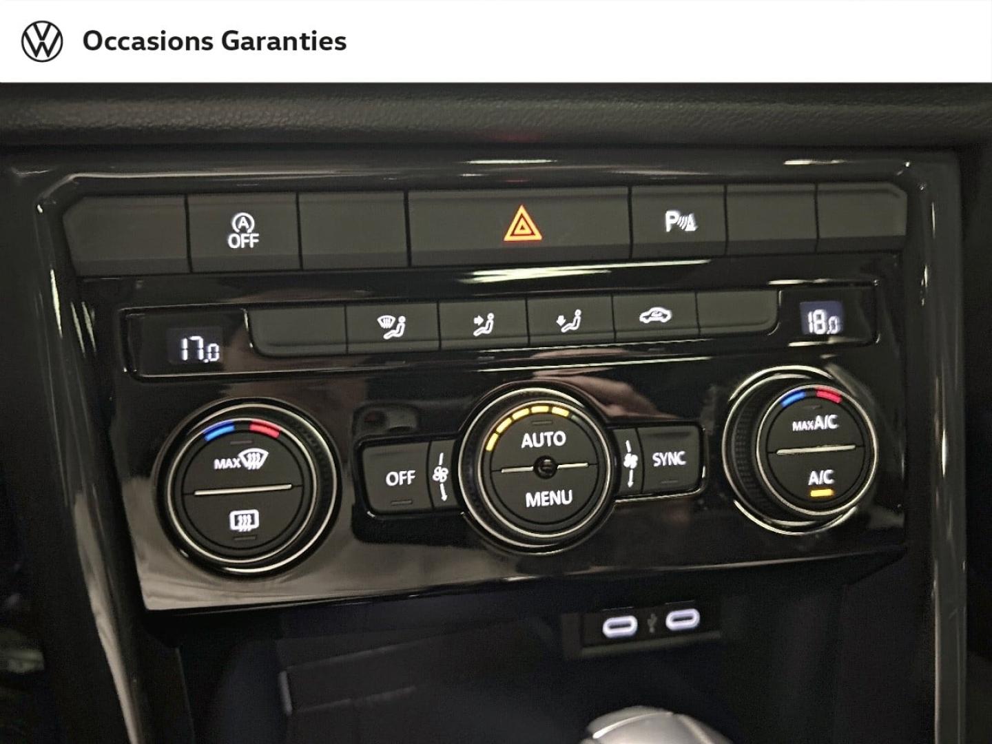 Voitures occasions VOLKSWAGEN T-ROC Carat Paris