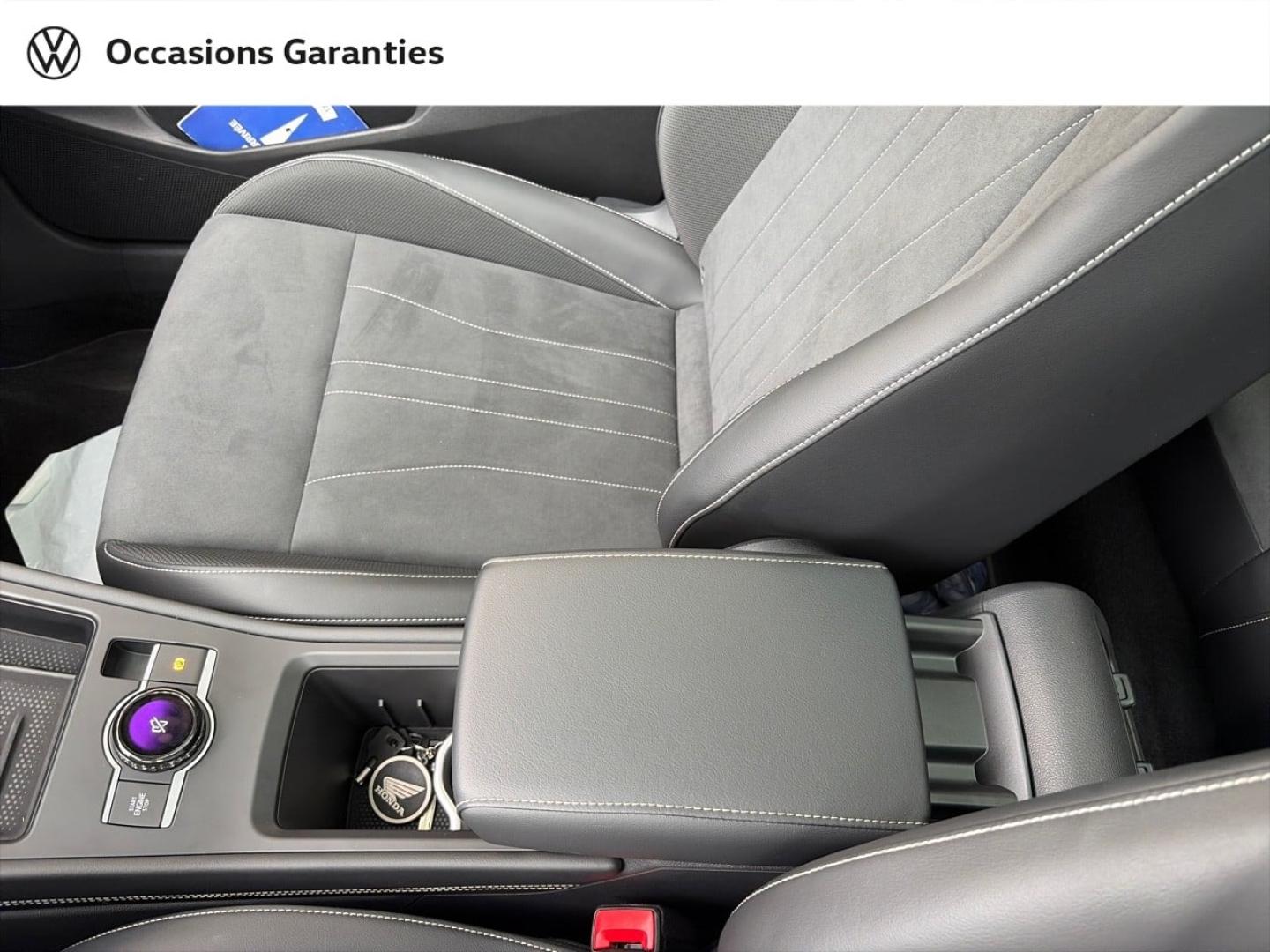 Voitures occasions VOLKSWAGEN T-ROC Style Paris
