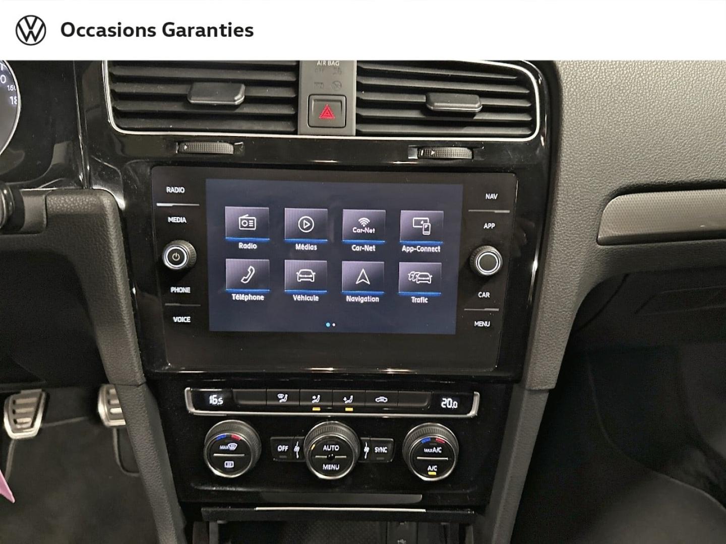 Voitures occasions VOLKSWAGEN GOLF IQ.Drive Paris