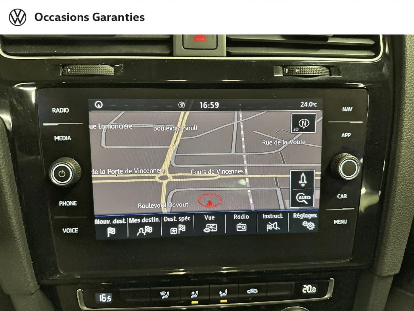 Voitures occasions VOLKSWAGEN GOLF IQ.Drive Paris