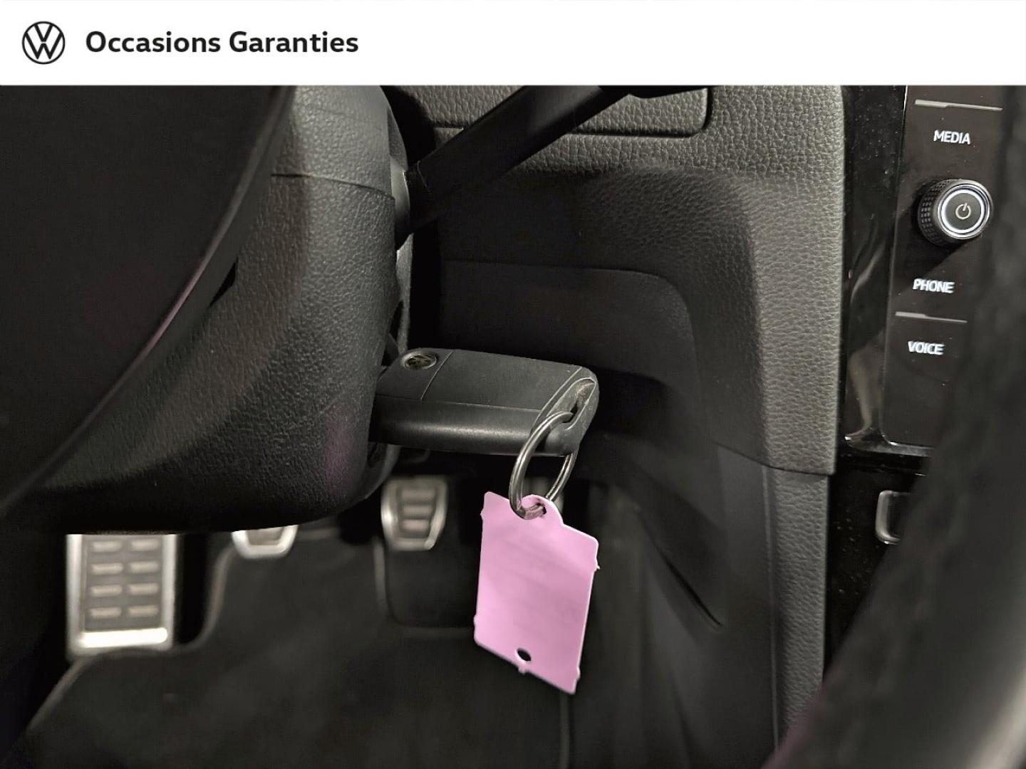 Voitures occasions VOLKSWAGEN GOLF IQ.Drive Paris