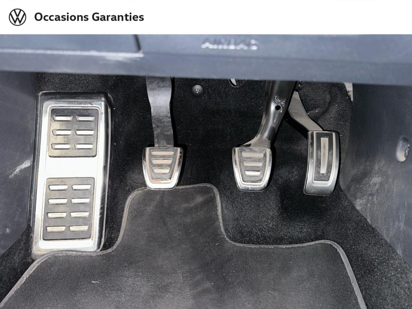Voitures occasions VOLKSWAGEN GOLF IQ.Drive Paris