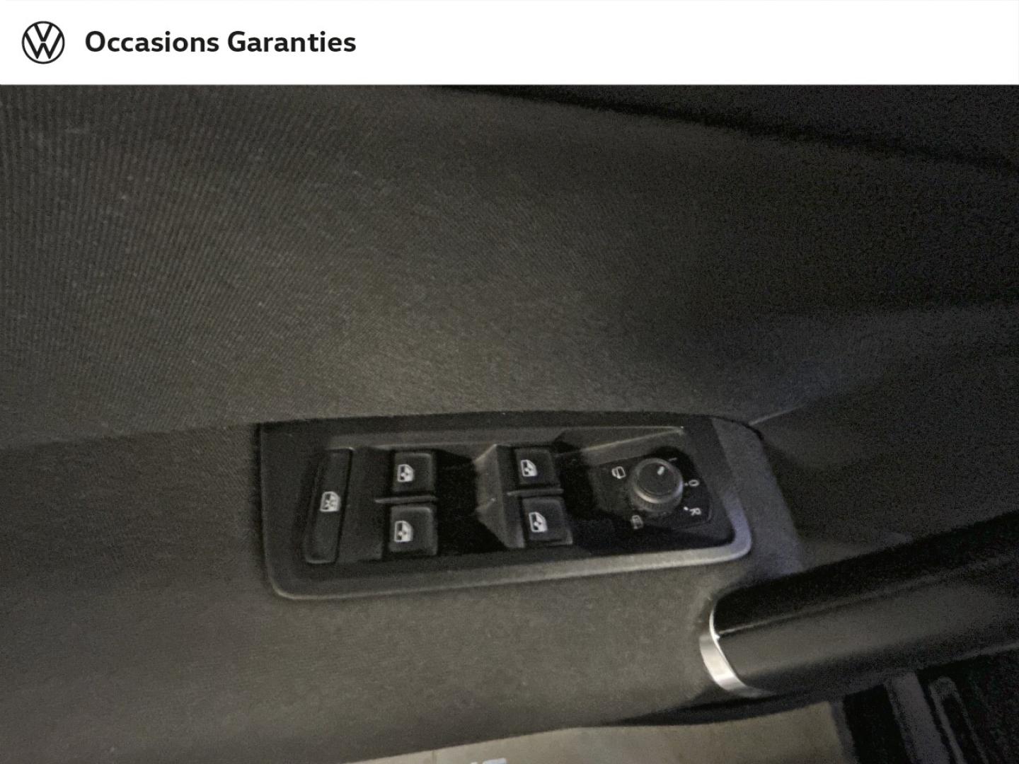 Voitures occasions VOLKSWAGEN TOURAN Active Paris