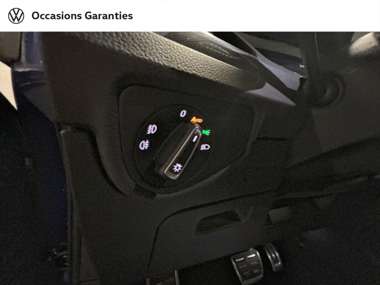 Voitures occasions VOLKSWAGEN TOURAN Active Paris