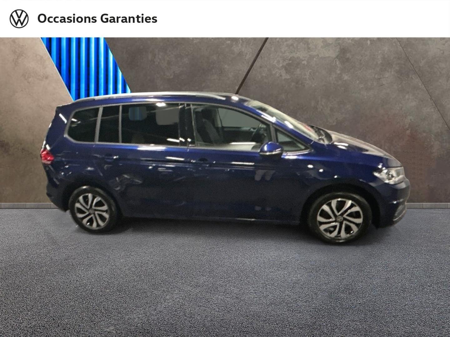 Voitures occasions VOLKSWAGEN TOURAN Active Paris