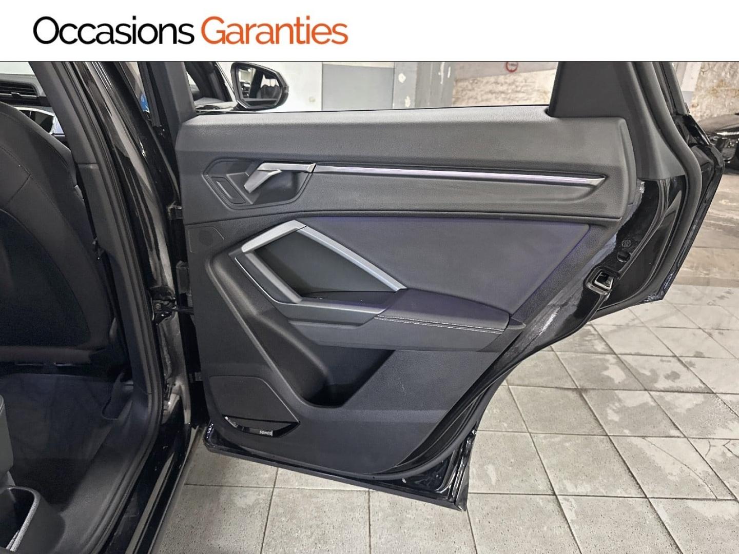 Voitures occasions Audi Q3 S line Paris