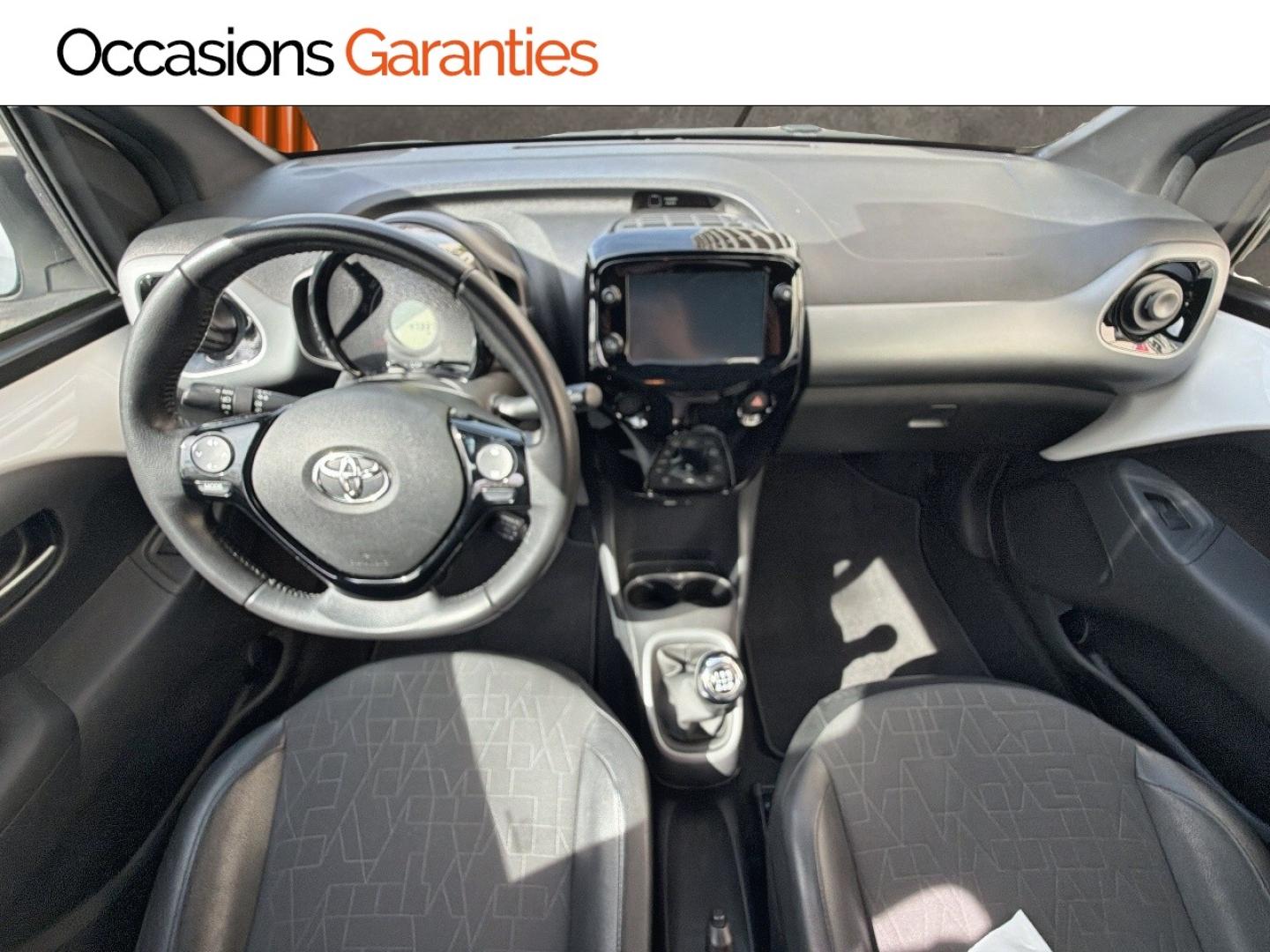 Voitures occasions TOYOTA AYGO x-night Paris