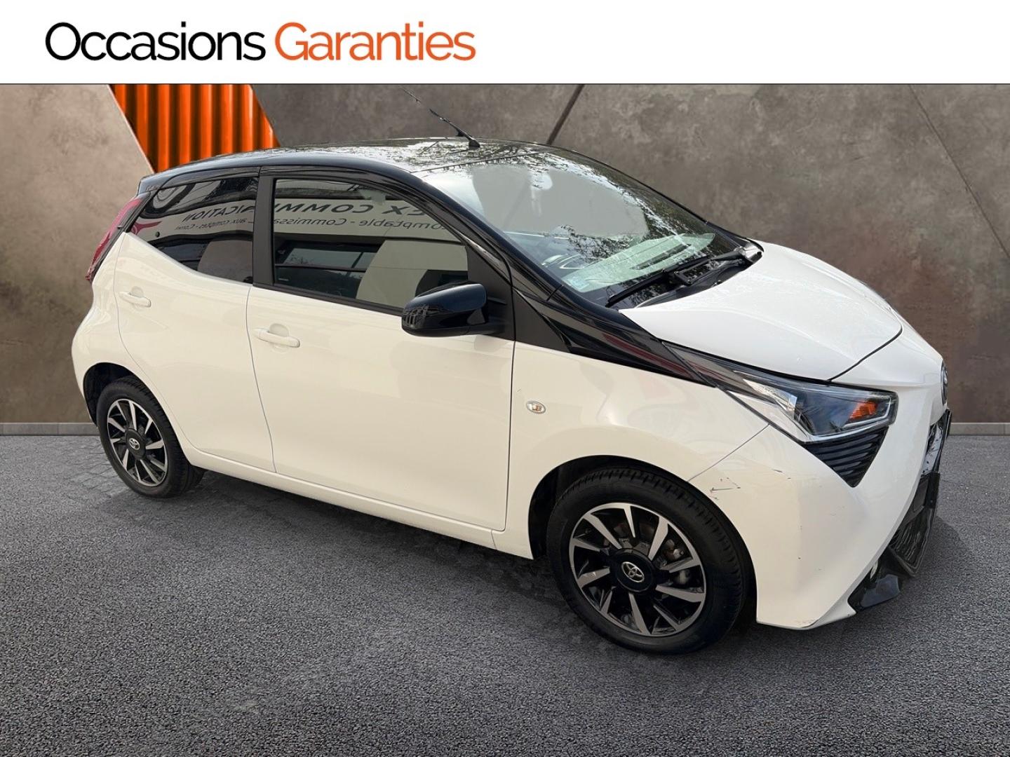 Voitures occasions TOYOTA AYGO x-night Paris