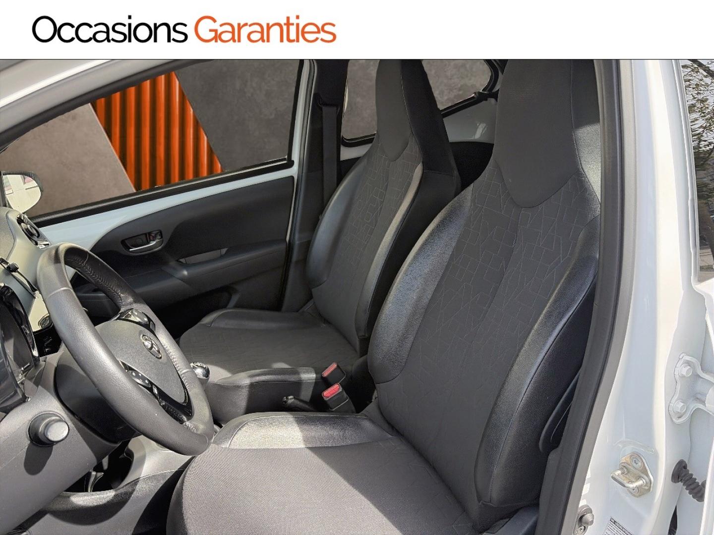 Voitures occasions TOYOTA AYGO x-night Paris