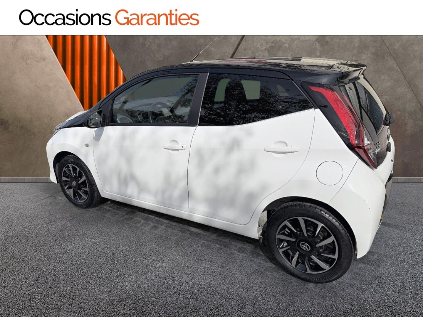 Voitures occasions TOYOTA AYGO x-night Paris
