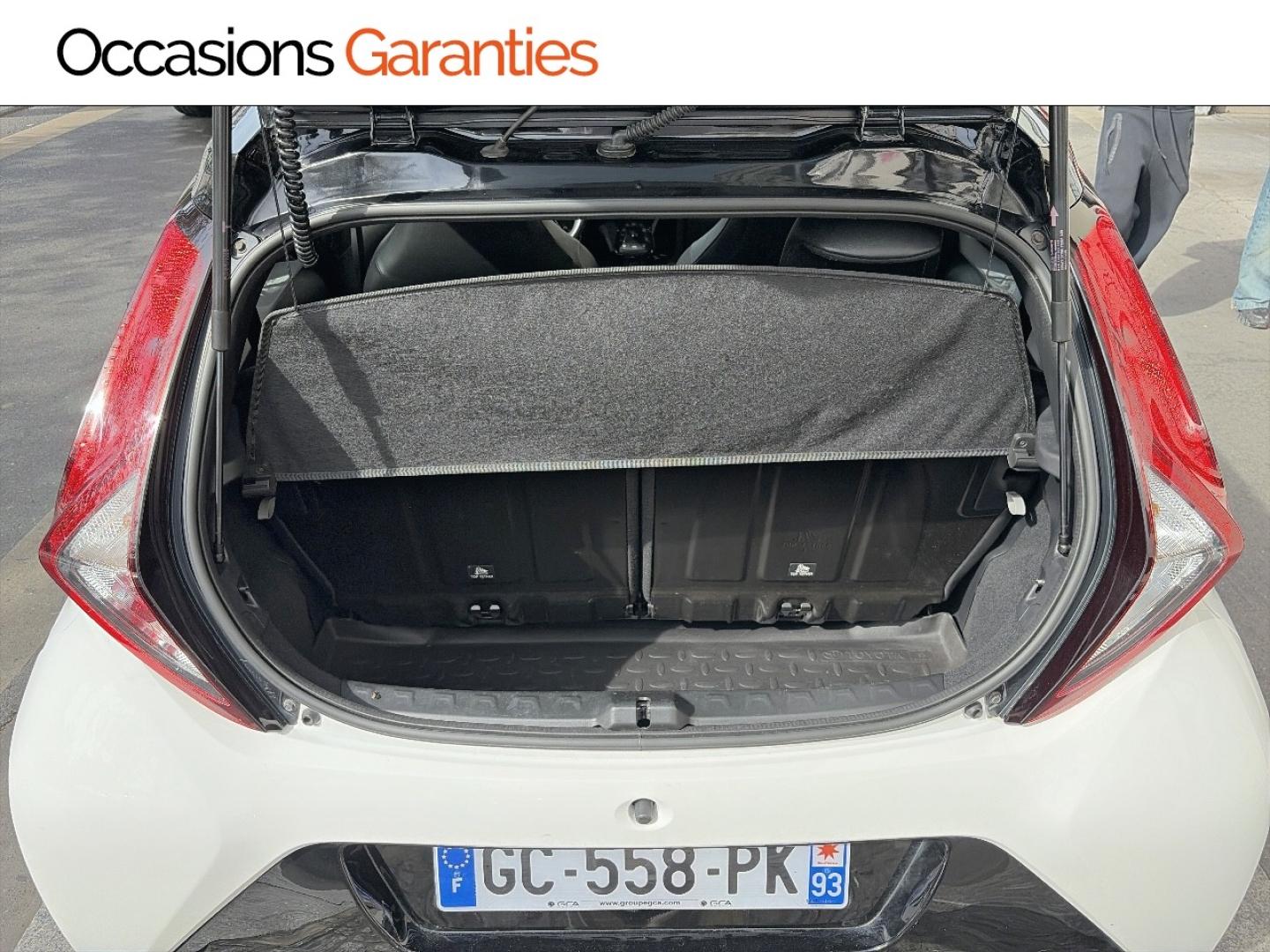 Voitures occasions TOYOTA AYGO x-night Paris