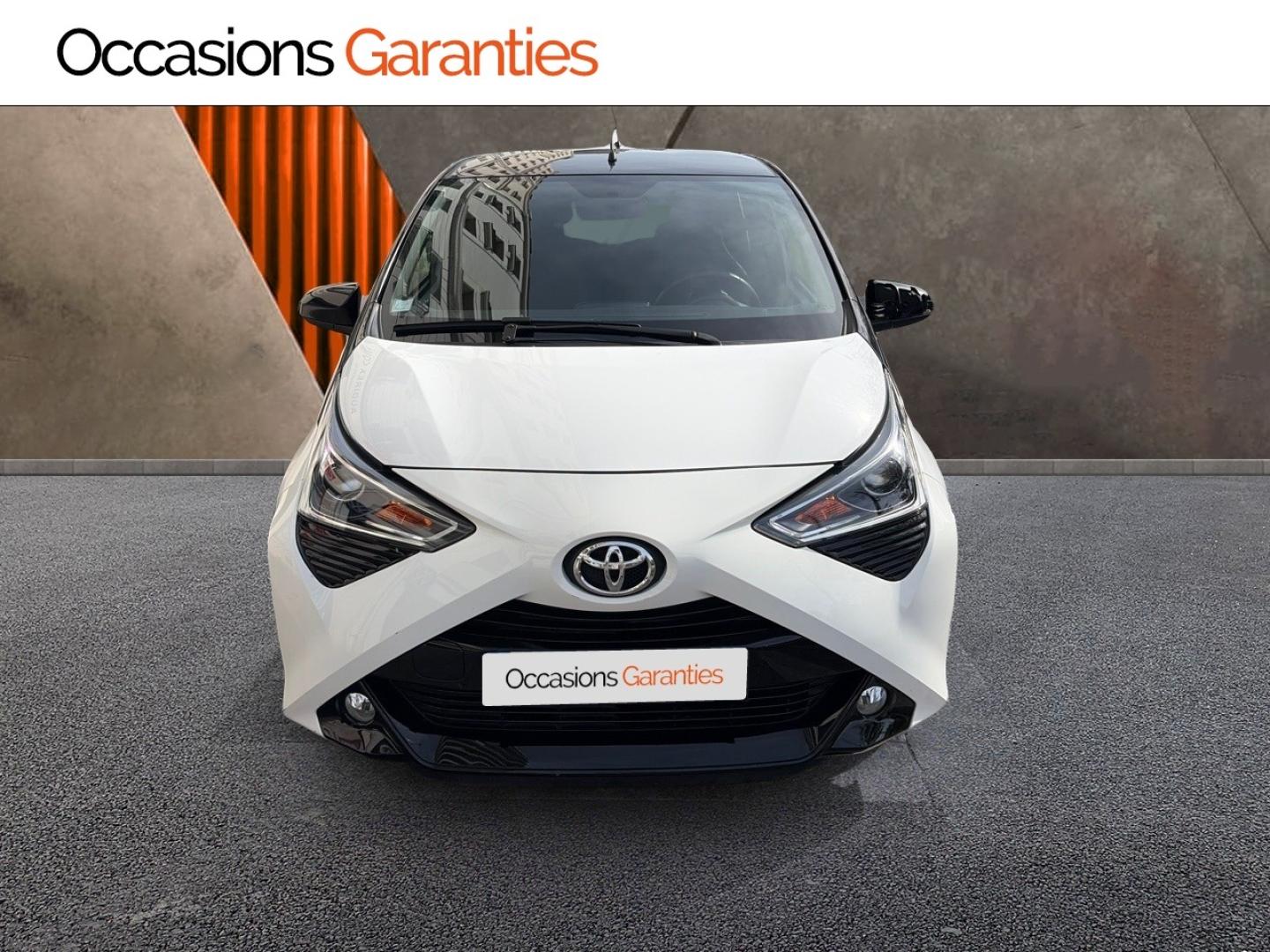 Voitures occasions TOYOTA AYGO x-night Paris