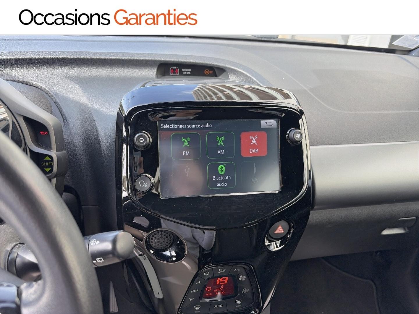 Voitures occasions TOYOTA AYGO x-night Paris