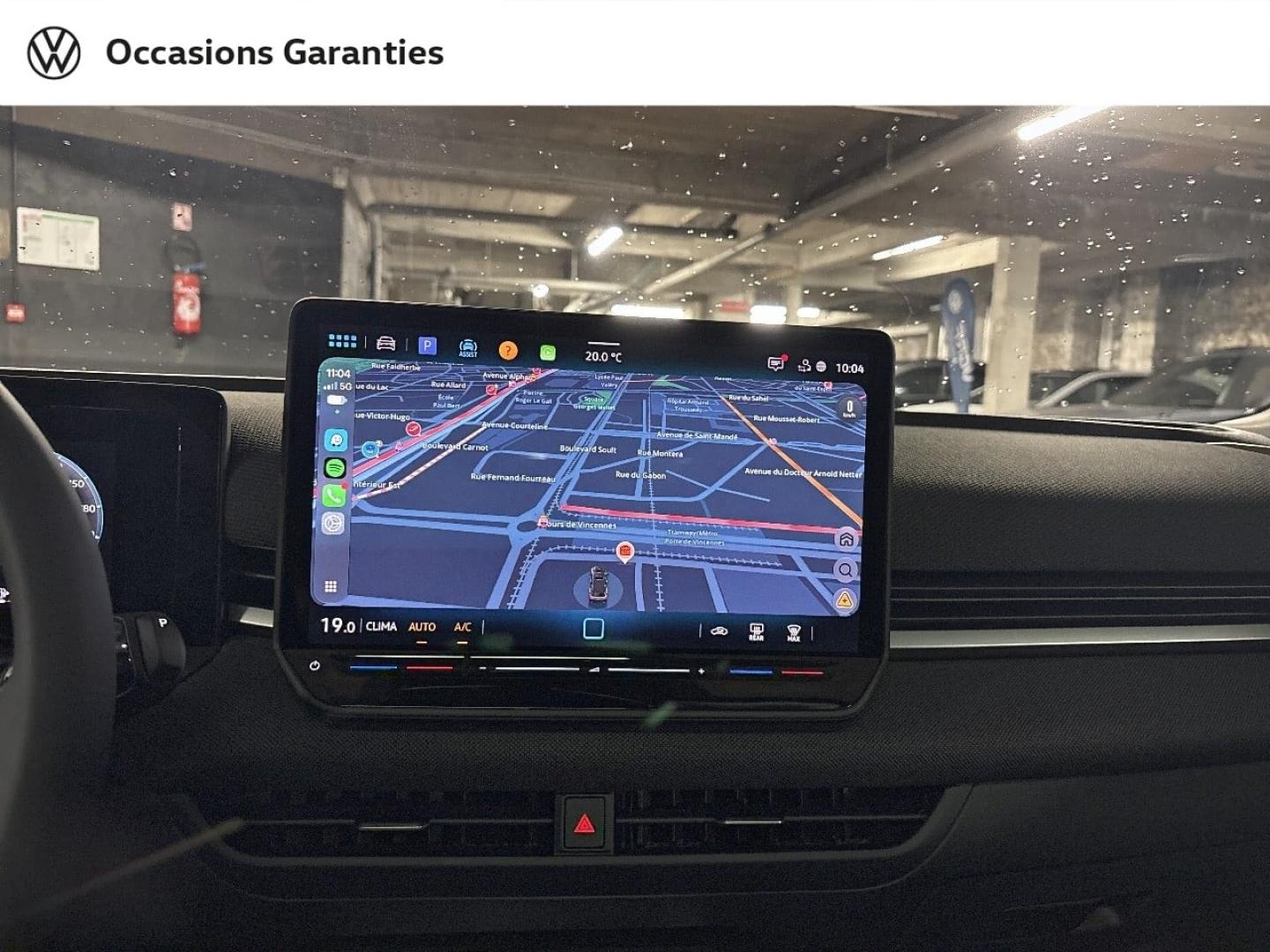 Voitures occasions VOLKSWAGEN T-ROC Life Paris