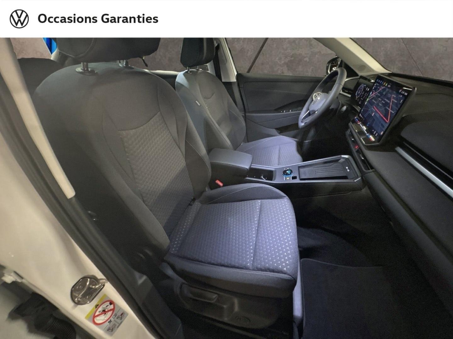 Voitures occasions VOLKSWAGEN T-ROC Life Paris