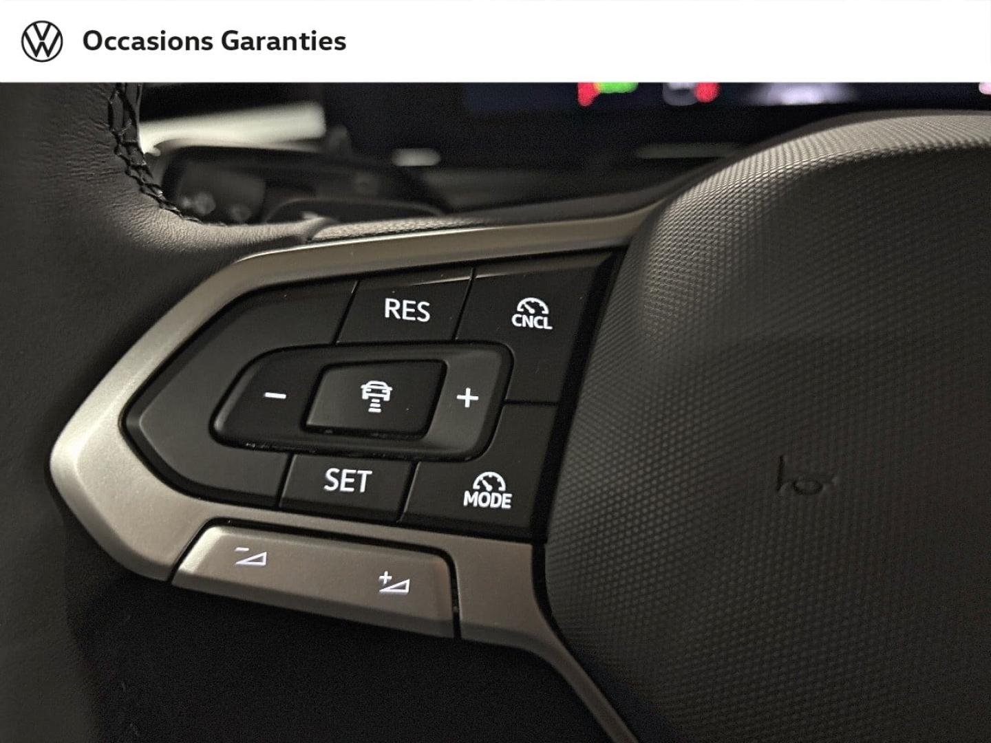 Voitures occasions VOLKSWAGEN T-ROC Life Paris