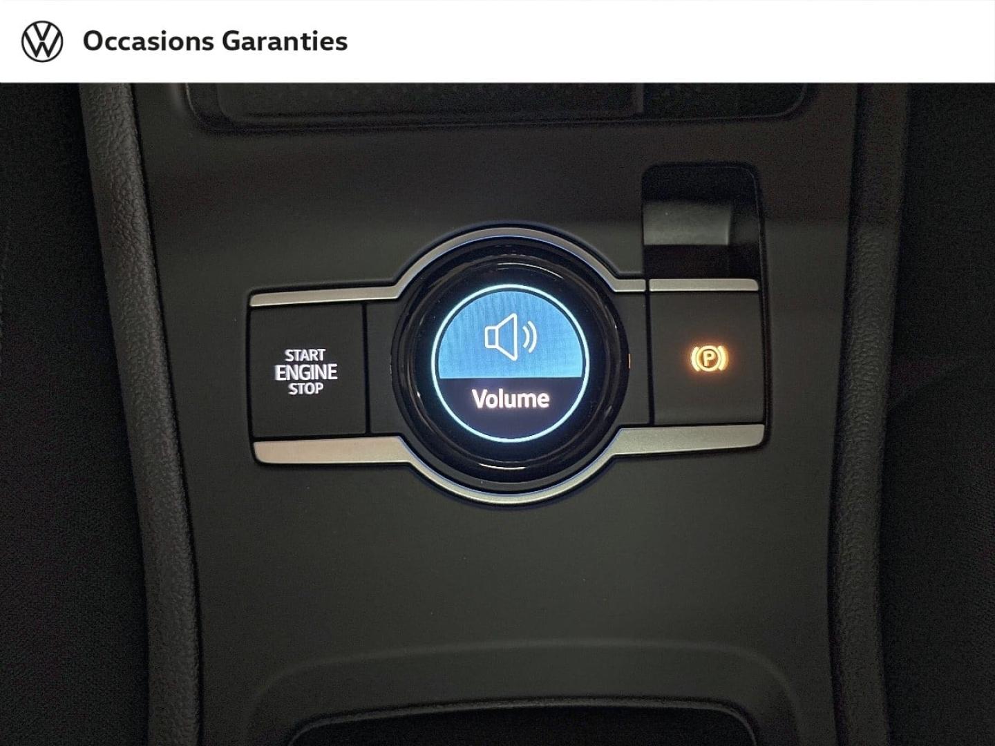 Voitures occasions VOLKSWAGEN T-ROC Life Paris
