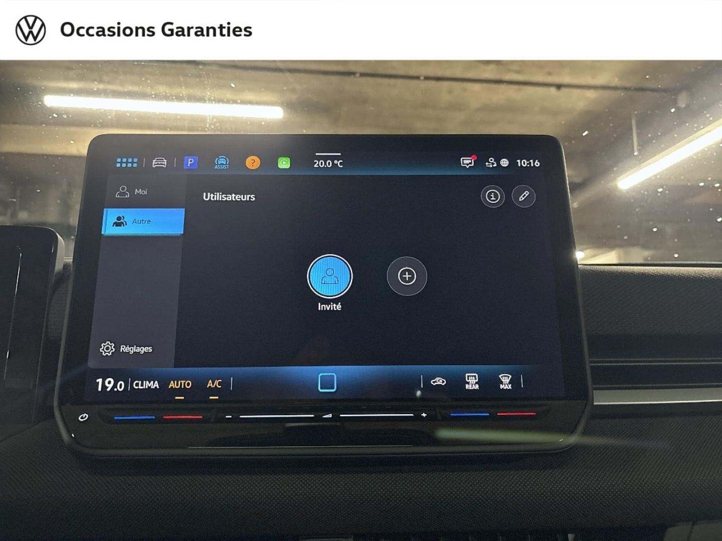 Voitures occasions VOLKSWAGEN T-ROC Life Paris