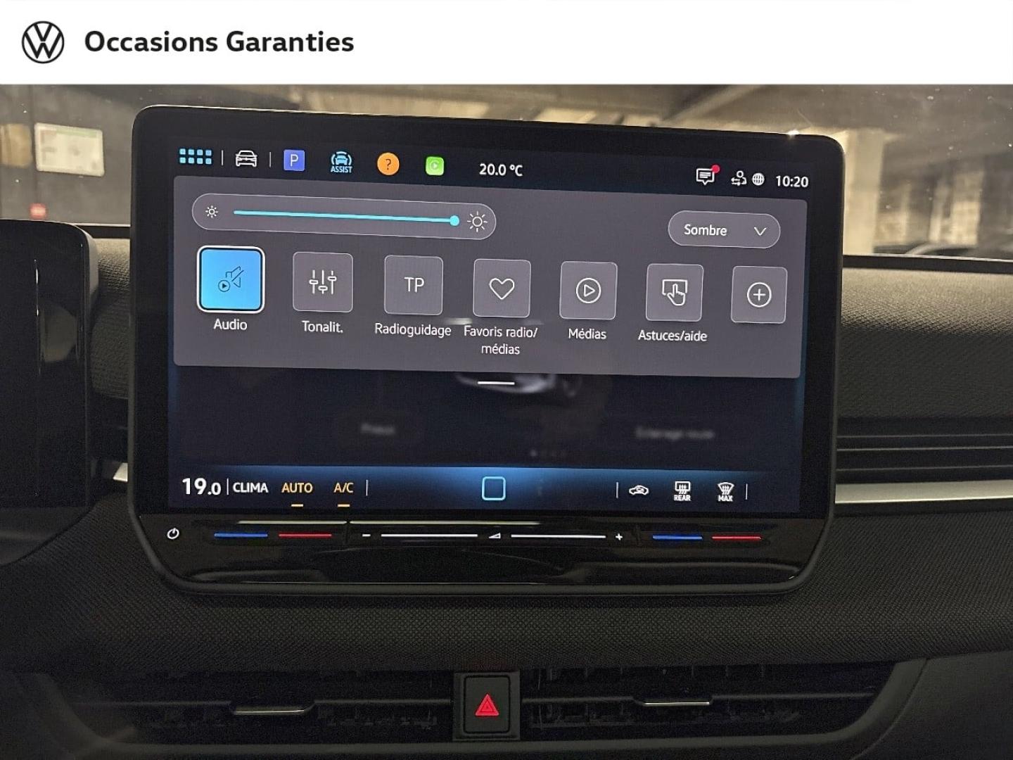 Voitures occasions VOLKSWAGEN T-ROC Life Paris