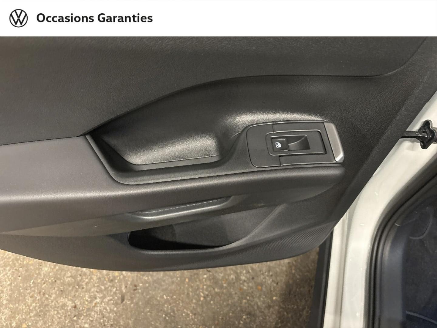 Voitures occasions VOLKSWAGEN T-ROC Life Paris