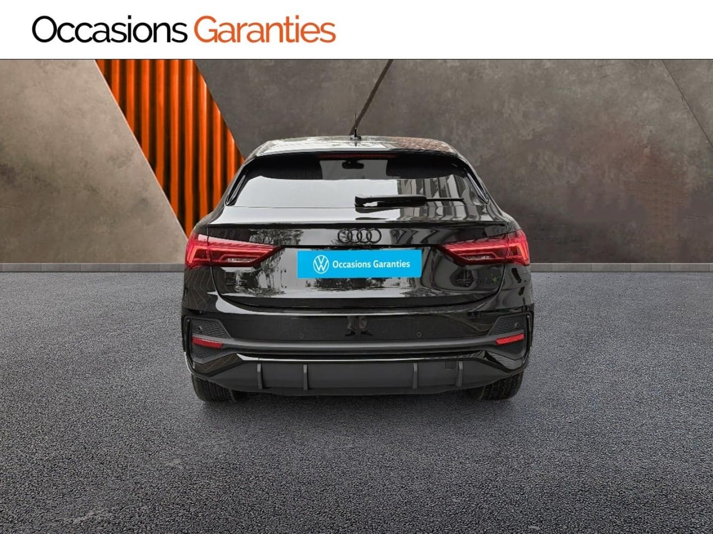 Voitures occasions Audi Q3 Sportback S line Paris
