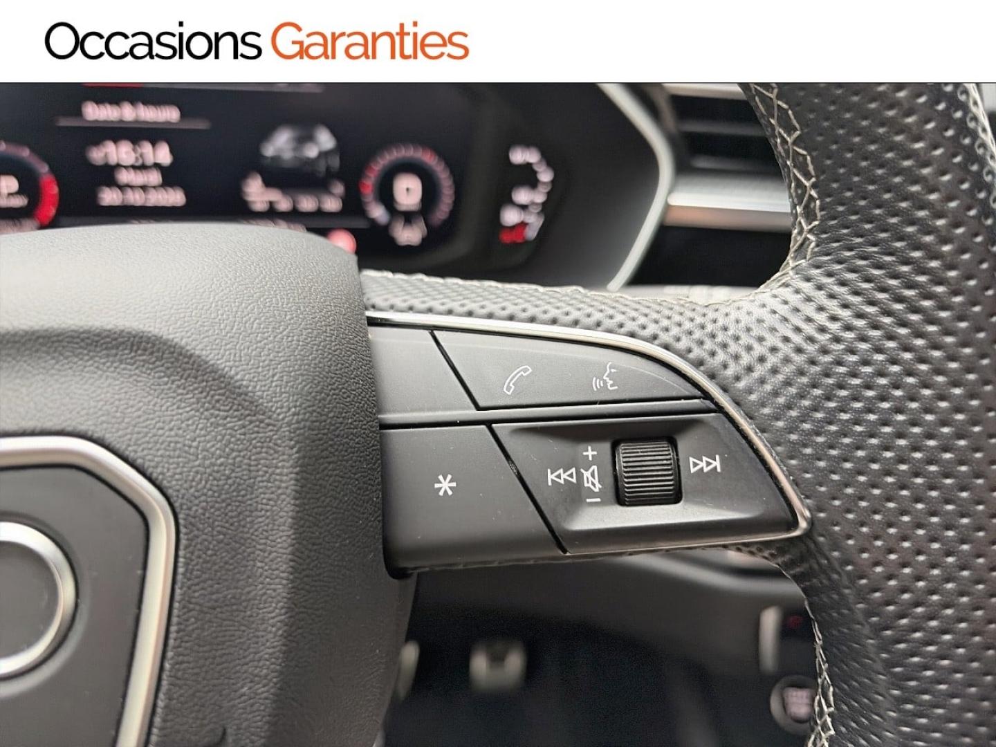 Voitures occasions Audi Q3 Sportback S line Paris