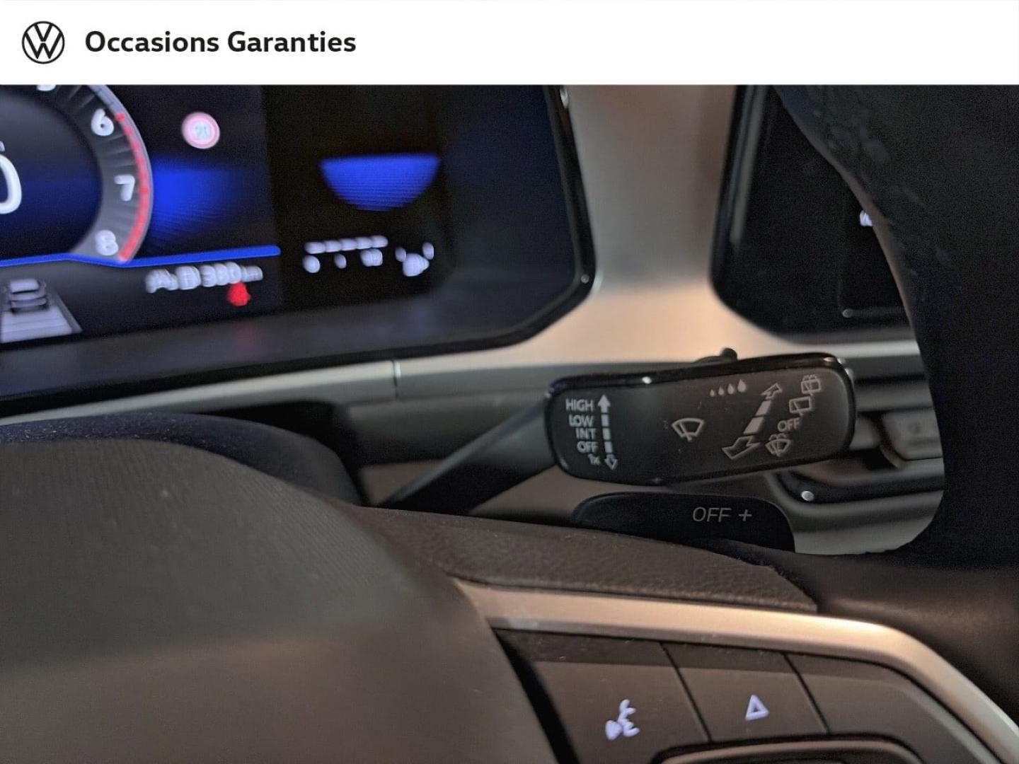 Voitures occasions VOLKSWAGEN T-ROC Life Plus Paris