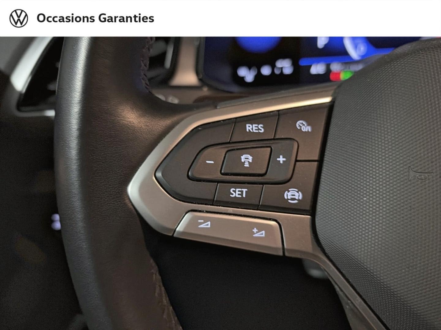 Voitures occasions VOLKSWAGEN T-ROC Life Plus Paris