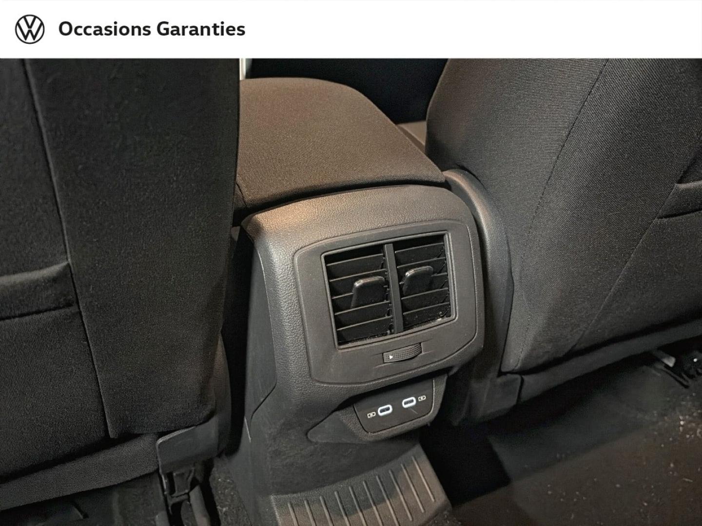 Voitures occasions VOLKSWAGEN T-ROC Life Plus Paris