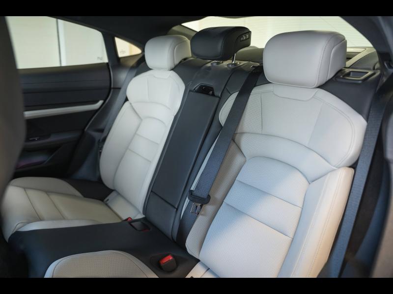 Voitures occasions PORSCHE Taycan 4S Montélimar