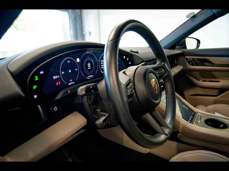 Voitures occasions PORSCHE Taycan Base Montélimar