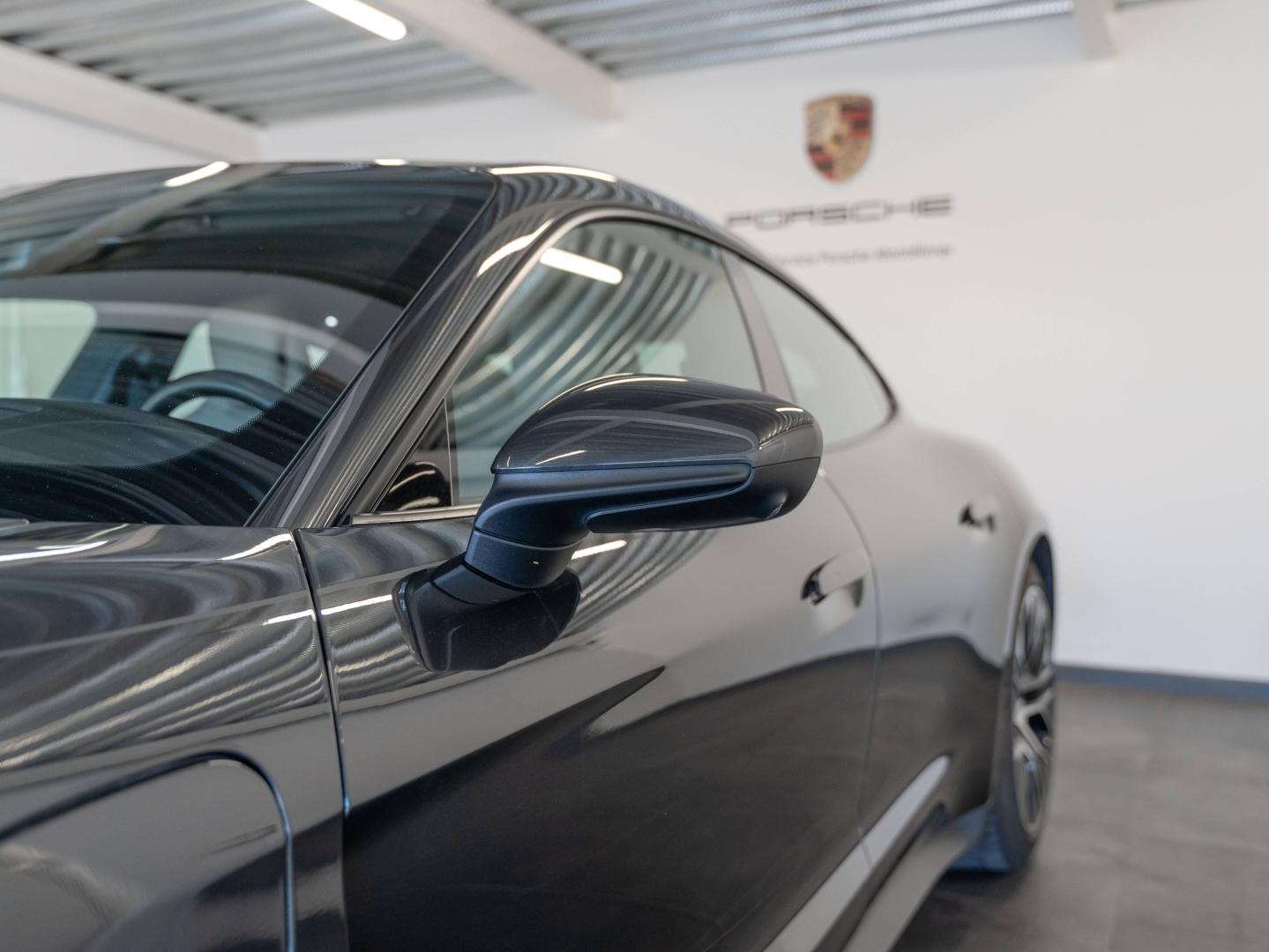 Voitures occasions PORSCHE Taycan Base Montélimar