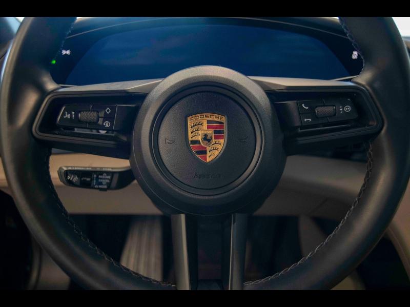 Voitures occasions PORSCHE Taycan Base Montélimar