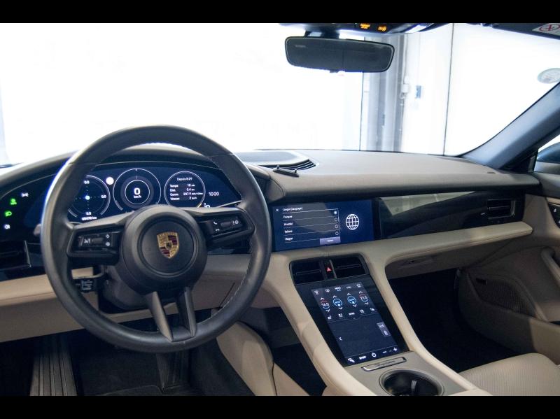 Voitures occasions PORSCHE Taycan Base Montélimar