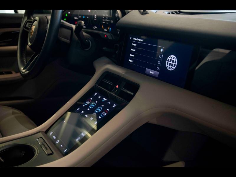 Voitures occasions PORSCHE Taycan Base Montélimar