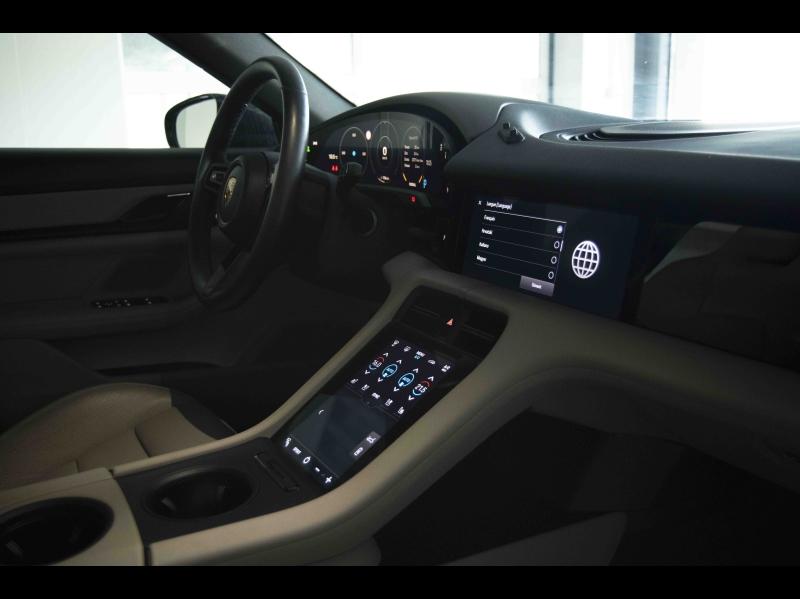 Voitures occasions PORSCHE Taycan Base Montélimar