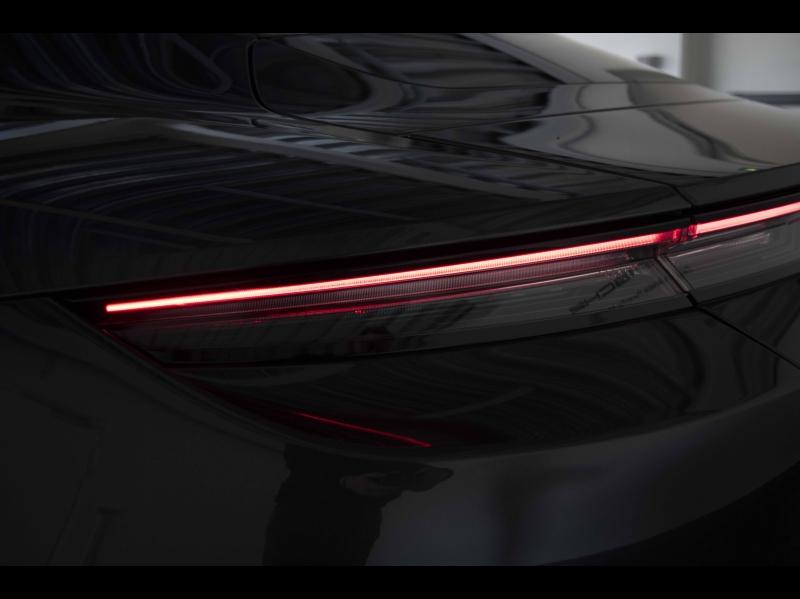 Voitures occasions PORSCHE Taycan Base Montélimar