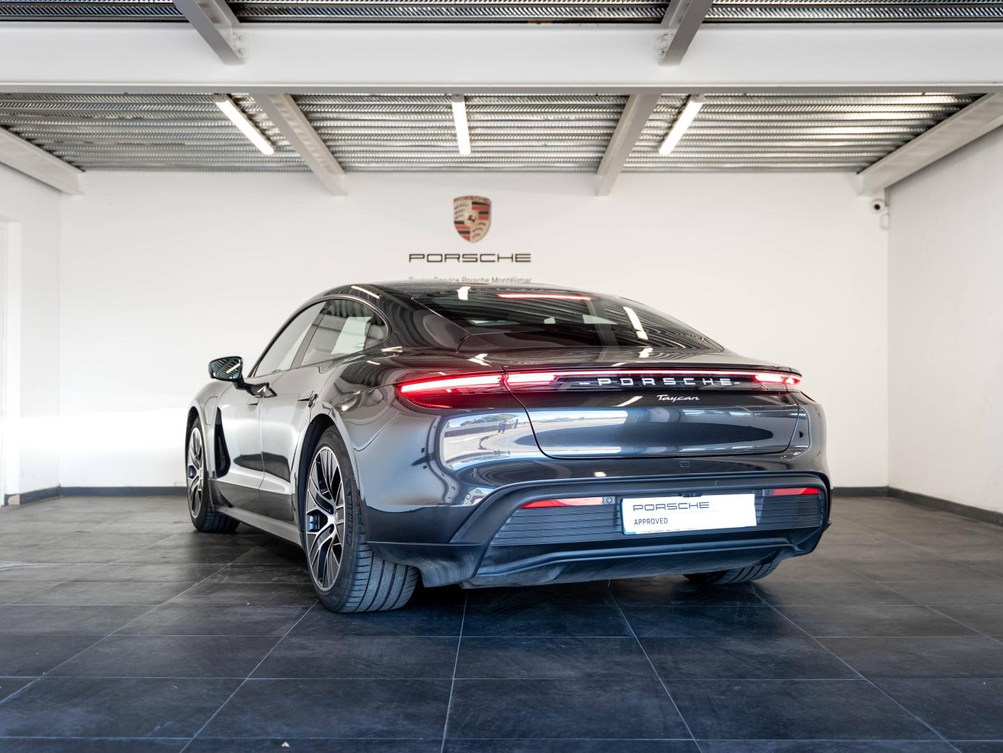 Voitures occasions PORSCHE Taycan Base Montélimar