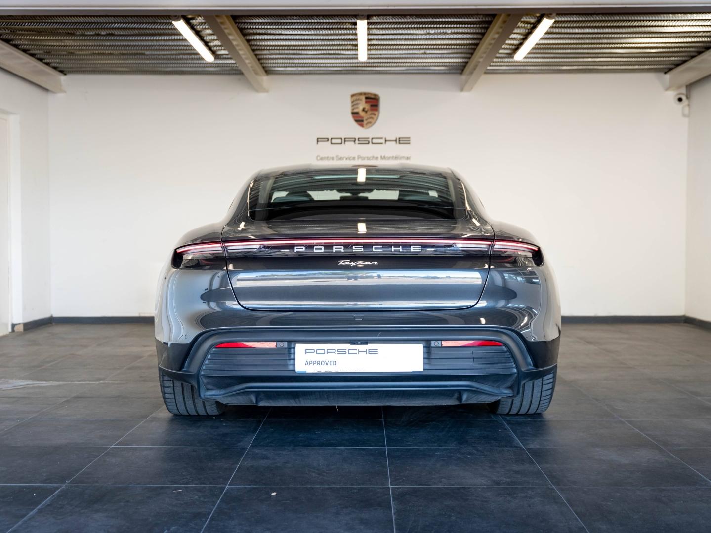 Voitures occasions PORSCHE Taycan Base Montélimar