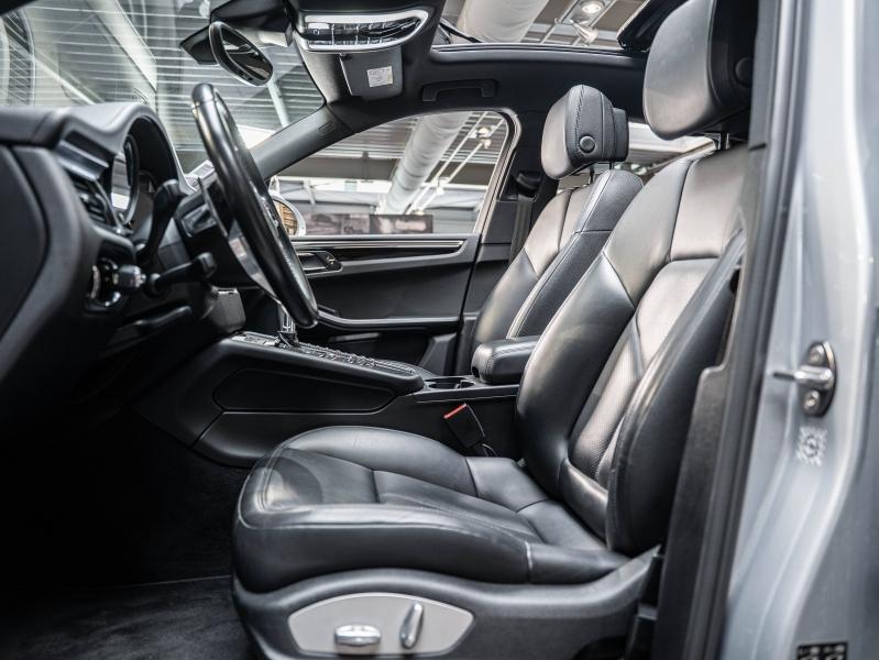 Voitures occasions PORSCHE MACAN Base Montélimar