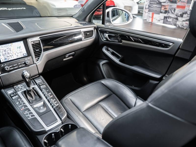 Voitures occasions PORSCHE MACAN Base Montélimar