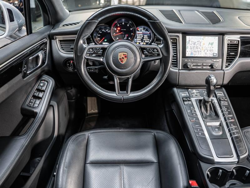 Voitures occasions PORSCHE MACAN Base Montélimar