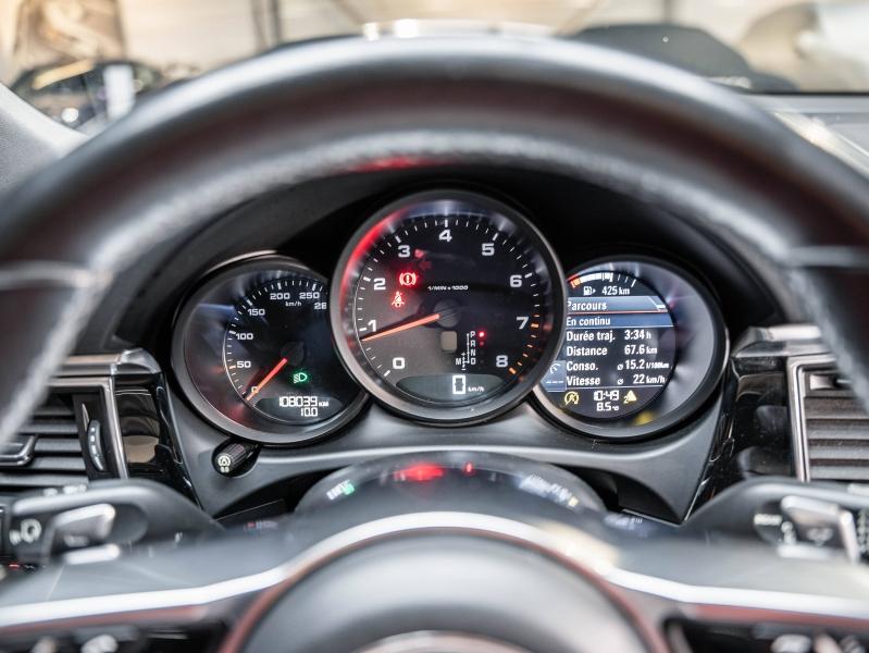 Voitures occasions PORSCHE MACAN Base Montélimar