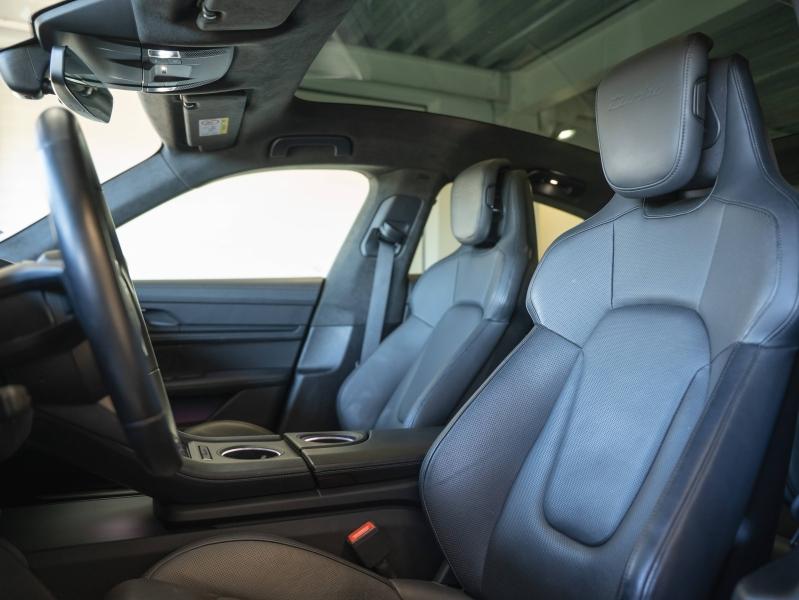 Voitures occasions PORSCHE Taycan Turbo Montélimar